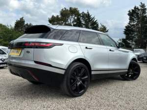2019 Land Rover Range Rover Velar 2.0 D240 R-Dynamic Hse in Silver — image 4