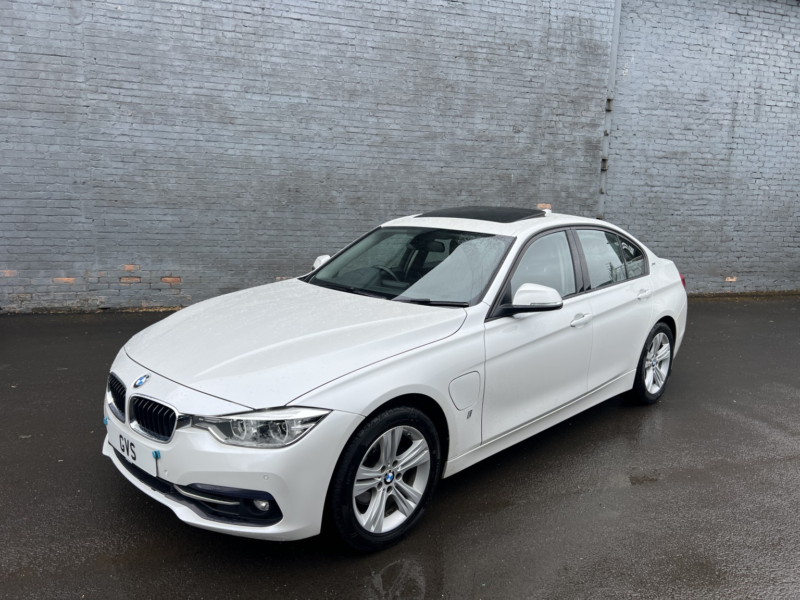 2018 BMW 3 Series 2.0 330e Sport Saloon in White — image 1