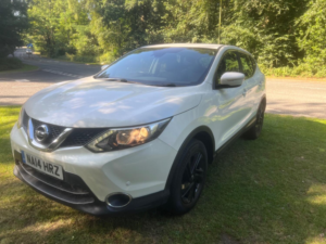 2014 Nissan Qashqai 1.2 Dig-T Acenta in White — image 4