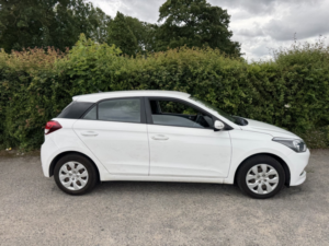 2017 Hyundai I20 1.2 I20 S 1.2 75ps in White — image 5