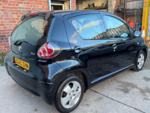 2010 Toyota Aygo 1.0 Vvt-I Black Multimode Euro 4 5dr (ac) in Black — image 4