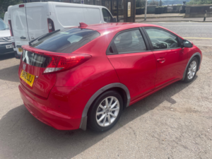 2012 Honda Civic 1.8 I-Vtec Se Hatchback 5dr Petrol Manual Euro 5 (s/s) (142 Ps) in Red — image 4