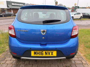 2016 Dacia Sandero Stepway 0.9 Tce Laureate Euro 6 (s/s) 5dr in Blue — image 6