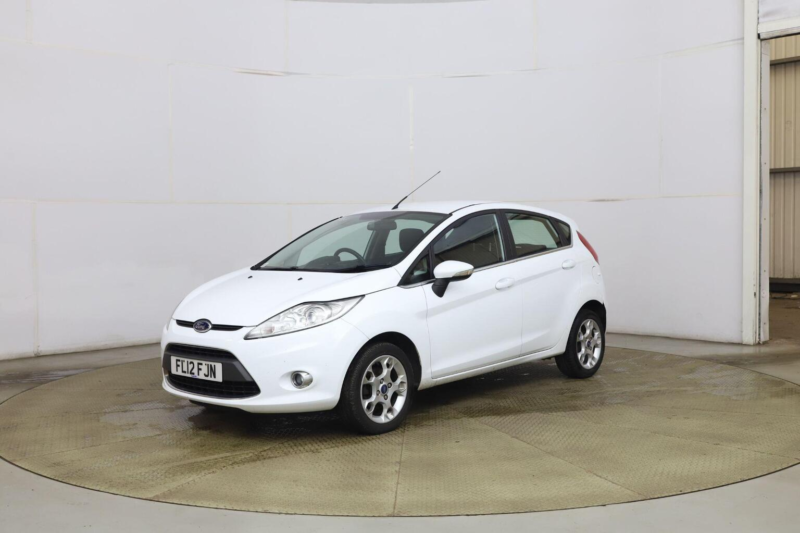2012 Ford Fiesta 1.4 Tdci Dpf Zetec 5dr in White — image 1