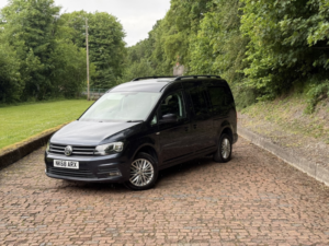 2018 Volkswagen Caddy Maxi Life 2.0 Tdi Bluemotion Tech in Blue — image 2