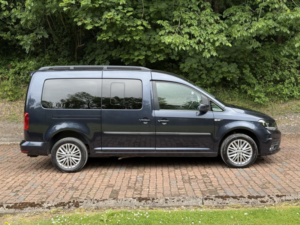 2018 Volkswagen Caddy Maxi Life 2.0 Tdi Bluemotion Tech in Blue — image 6
