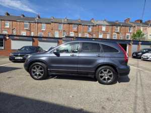 2009 Honda Cr-V 2.0 I-Vtec Es in Grey — image 6