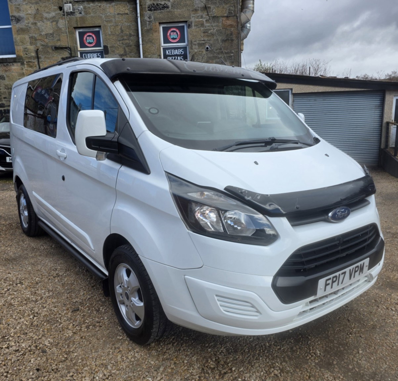 2017 Ford Transit Custom 2.0 Tdci 290 Panel Van 5dr Diesel Manual L2 H1 (157 G/km, 104 Bhp) in Multicolour — image 1