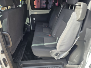 2017 Ford Transit Custom 2.0 Tdci 290 Panel Van 5dr Diesel Manual L2 H1 (157 G/km, 104 Bhp) in Multicolour — image 6