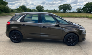 2015 Citroen C4 Picasso 1.6 E-Hdi Automatic French Registered in Brown — image 2