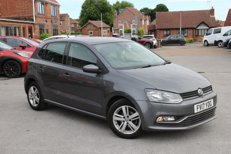 2017 Volkswagen Polo 1.2 Tsi Match Edition in Grey — image 1