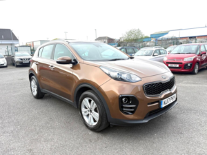 2017 Kia Sportage 1.7 Crdi 2 Euro 6 (s/s) 5dr in Bronze — image 4