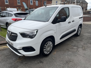 2020 Vauxhall Combo 1.6 Turbo D 2300 Sportive in White — image 2