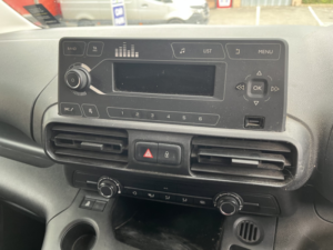 2020 Vauxhall Combo 1.6 Turbo D 2300 Sportive in White — image 6