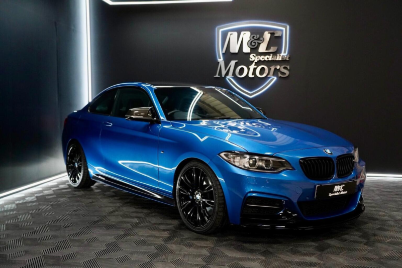 2014 BMW 2 Series 3.0 M235i Auto Euro 6 (s/s) 2dr in Blue — image 1