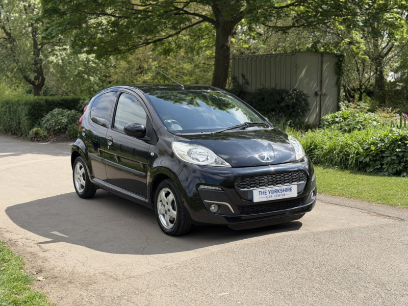 2013 Peugeot 107 1.0 12v Allure in Black — image 1
