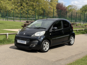 2013 Peugeot 107 1.0 12v Allure in Black — image 3