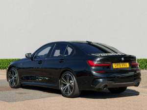 2019 BMW 3 Series 2.0 320d M Sport Saloon 4dr Diesel Auto Euro 6 (s/s) (190 Ps) in Black — image 5