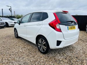 2016 Honda Jazz 1.3 I-Vtec Ex Navi CVT Euro 6 (s/s) 5dr in White — image 2