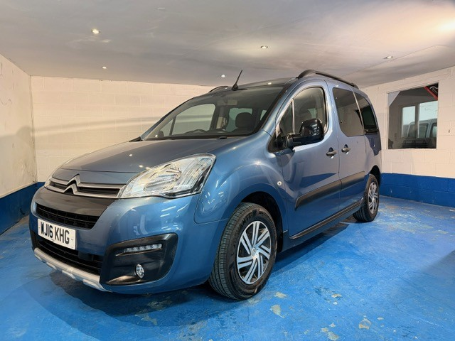 2016 Citroen Berlingo 1.6 Bluehdi Xtr in Blue — image 1