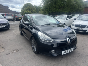 2016 Renault Clio 1.5 Dynamique S Nav Dci 90 in Black — image 2