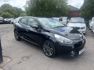 2016 Renault Clio 1.5 Dynamique S Nav Dci 90 in Black — image 6