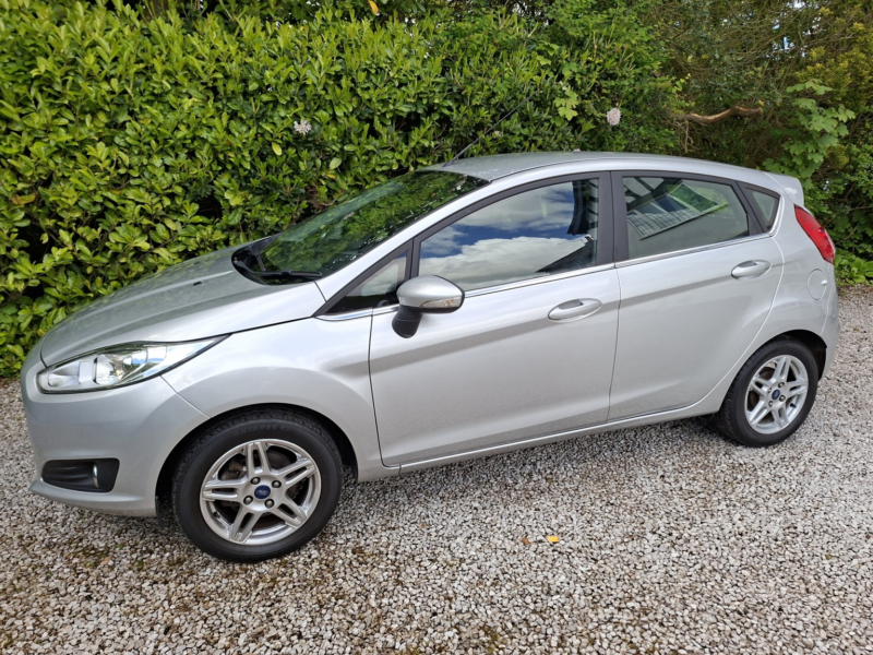 2014 Ford Fiesta 1.3 Zetec in Silver — image 1