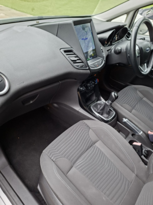 2014 Ford Fiesta 1.3 Zetec in Silver — image 3