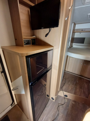 2020 Fiat Ducato Carado T339 Emotion Island Bed Motorhome in White — image 5