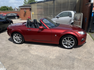 2015 Mazda Mx-5 2.0 I Sport Tech in Red — image 5