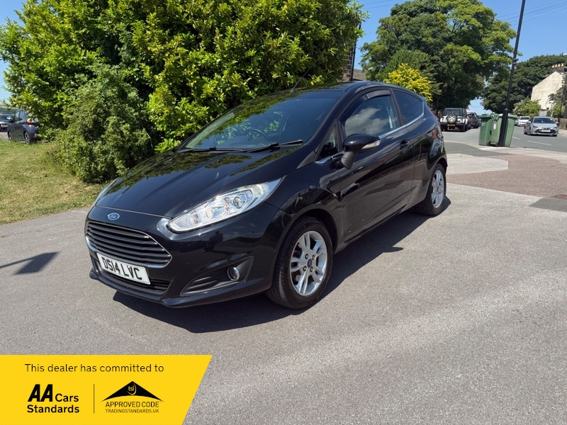 2014 Ford Fiesta Zetec in Black — image 1