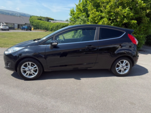 2014 Ford Fiesta Zetec in Black — image 6