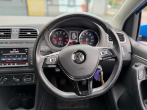 2016 Volkswagen Polo 1.0 Bluemotion Tech Match Euro 6 (s/s) 5dr in Blue — image 3