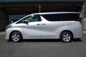 2015 Toyota Alphard 30 Series 2.5 X 4WD in Silver — image 4