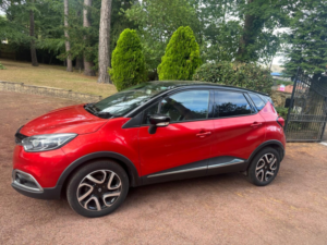 2015 Renault Captur 0.9 Signature Energy Tce 90 Stop & Start in Red — image 4