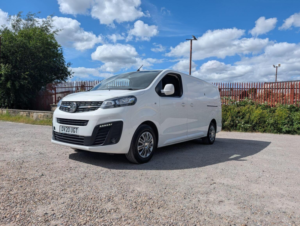 2020 Vauxhall Vivaro 2.0 Turbo D 3100 Sportive L2 H1 Euro 6 (s/s) 5dr in White — image 5