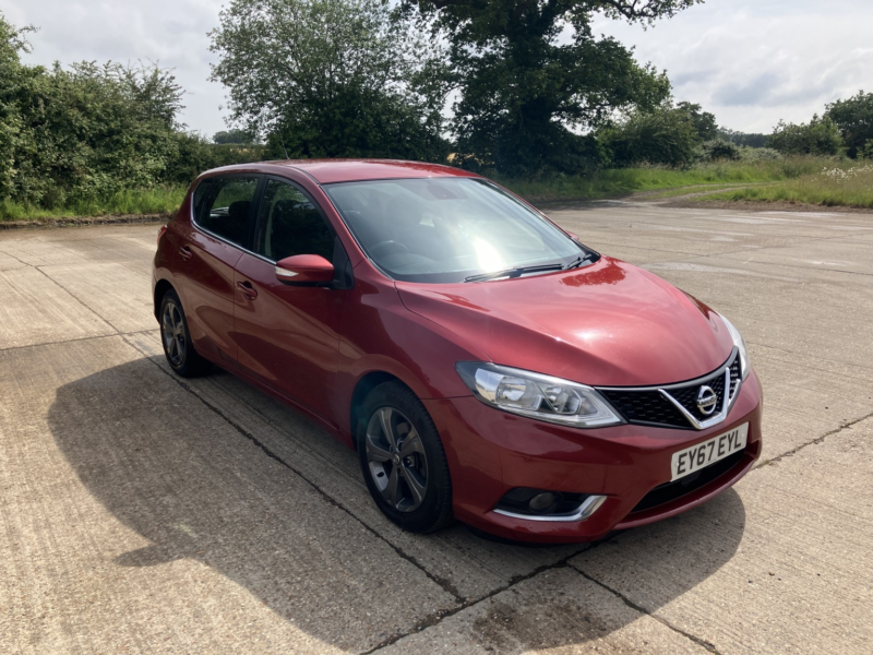 2017 Nissan Pulsar 1.2 Dig-T Acenta in Red — image 1