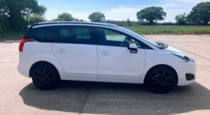 2016 Peugeot 5008 1.6 Bluehdi Allure Automatic in White — image 3