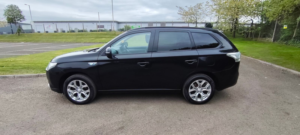 2015 Mitsubishi Outlander 2.0h 12kwh Gx3h SUV 5dr Petrol Plug-In Hybrid CVT 4WD Euro 5 (s/s) (200 Ps) in Black — image 2