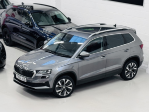 2022 Skoda Karoq 2.0 Tdi Se L in Grey — image 2