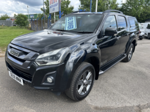 2018 Isuzu D-Max 1.9 Td Blade Double Cab Pick Up in Black — image 2