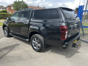 2018 Isuzu D-Max 1.9 Td Blade Double Cab Pick Up in Black — image 3