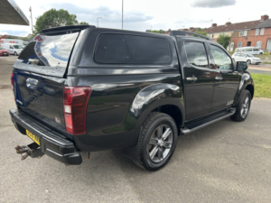 2018 Isuzu D-Max 1.9 Td Blade Double Cab Pick Up in Black — image 4