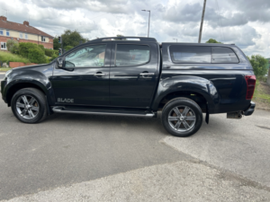 2018 Isuzu D-Max 1.9 Td Blade Double Cab Pick Up in Black — image 6