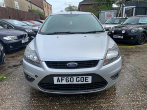 2010 Ford Focus 1.8 Zetec 5dr in Silver — image 2