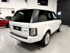 2012 Land Rover Range Rover 4.4 Td V8 Westminster in White — image 2