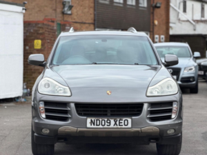 2009 Porsche Cayenne 3.0 Tdi V6 Tiptronic S AWD 5dr in Grey — image 6