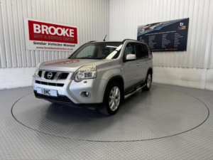 2010 Nissan X-Trail 2.0 Dci Tekna Auto 4WD Euro 5 5dr in Silver — image 3