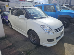2008 Suzuki Swift 1.2 Style Auto 20k Miles in White — image 2
