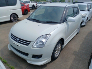 2008 Suzuki Swift 1.2 Style Auto 20k Miles in White — image 4